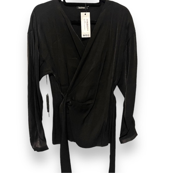 New boohoo black metallic shimmer wrap top - Picture 2 of 3